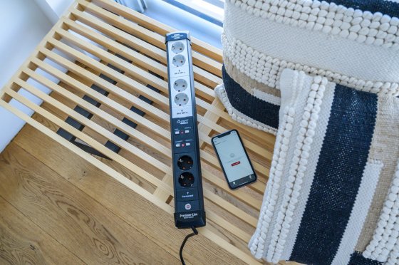 Brennenstuhl brennenstuhl®Connect Premium-Line WLAN Steckdosenleiste 6-fach (WiFi Mehrfachsteckdose kompatibel mit Amazon Alexa und Google Assistant, 2.4 GHz WiFi, mit Zeitschaltuhr Funktion, kostenlose App, 3m Kabel, Made in Germany)