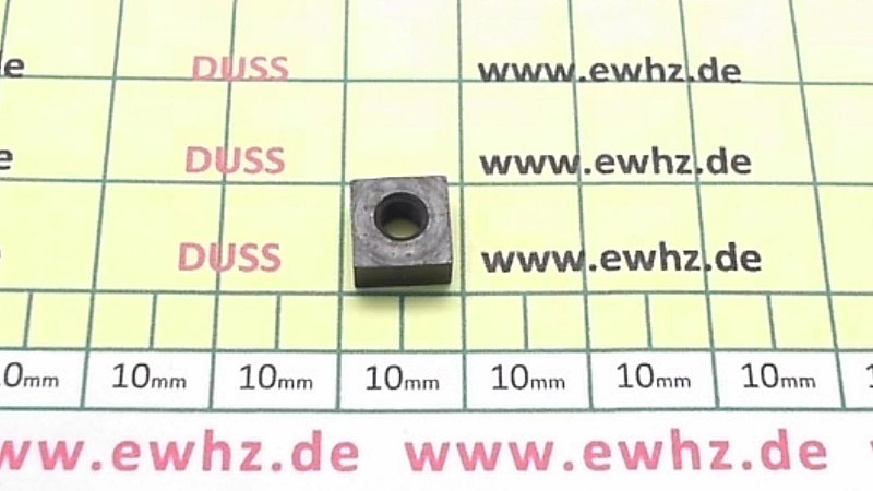 SB302-61A DUSS Einlegemutter M4 -24097